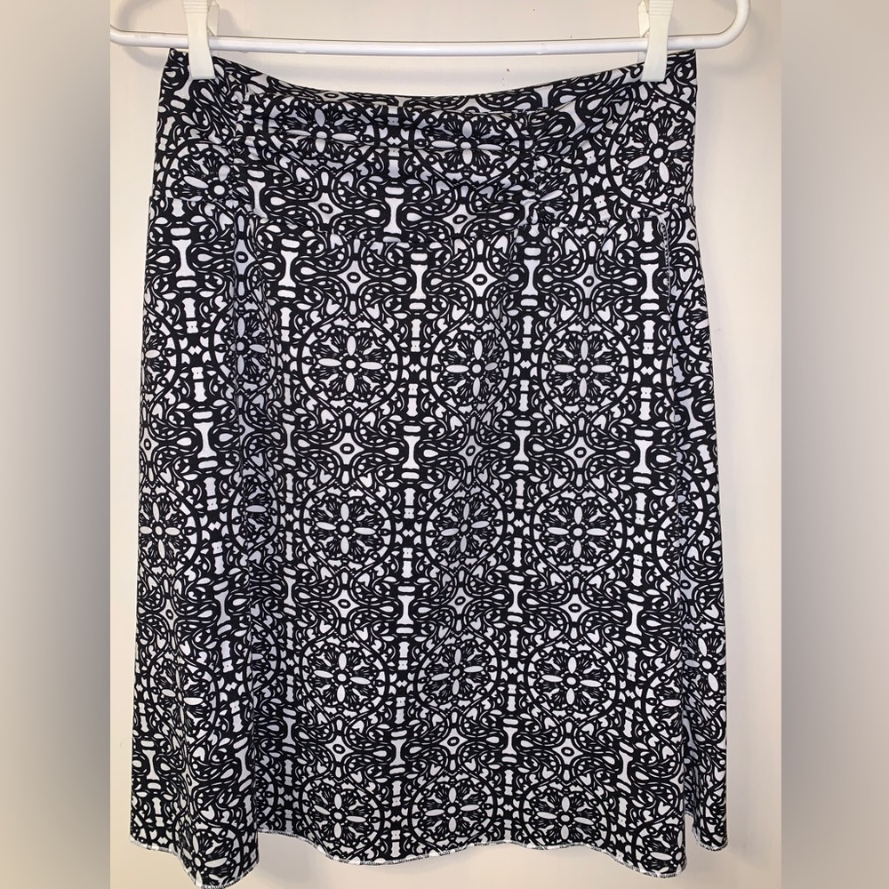 Skirt - size small